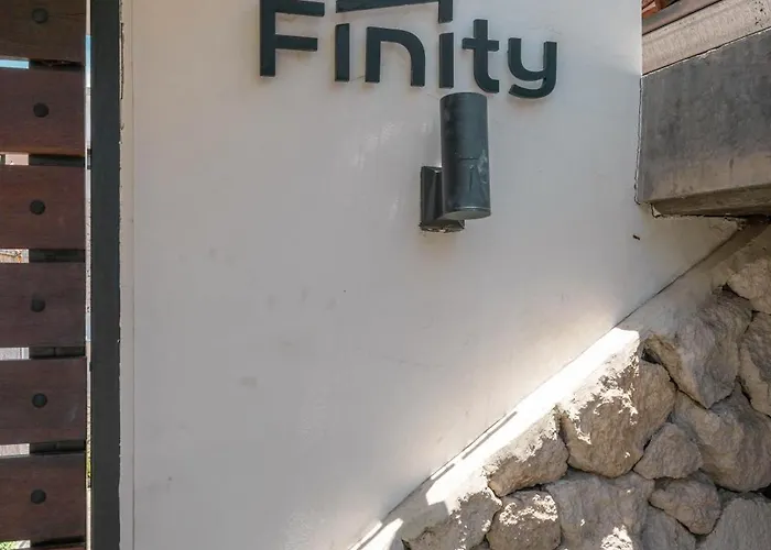 Villa Finity A : Romantic And Charming 1br In *